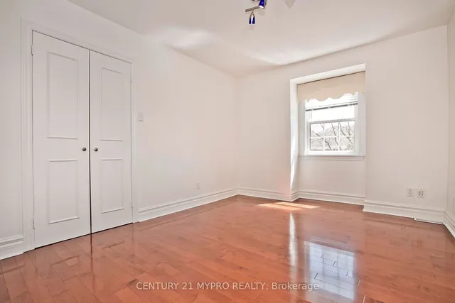 Additional image 18 of 9 Shady Oaks Cres