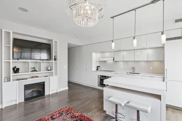 Additional image 8 of 110 Charles St Unit 2604