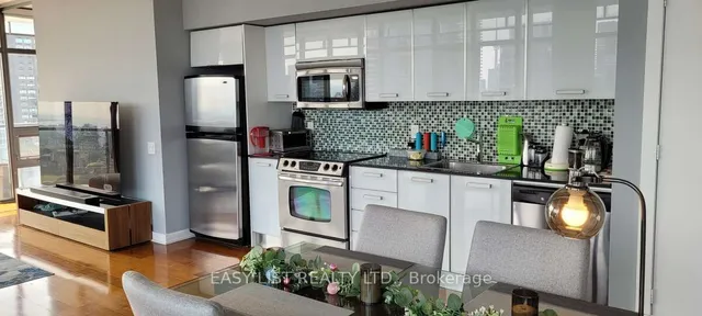 Additional image 24 of 33 Charles St Unit 3903