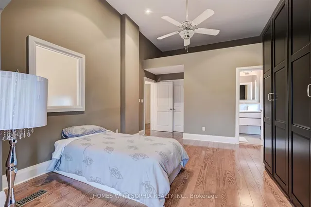 Additional image 22 of 162 Glenvale Blvd