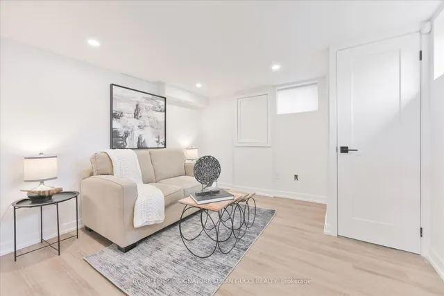 Additional image 21 of 22 Donora Dr