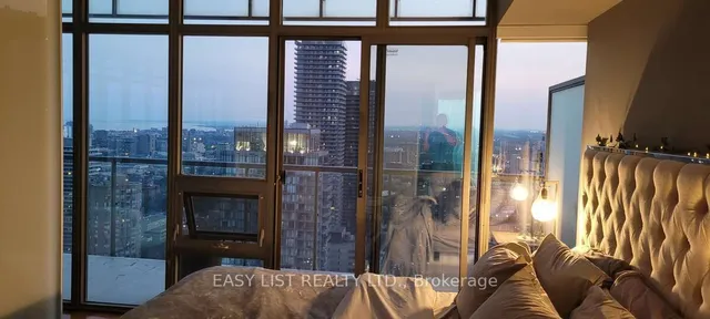 Additional image 14 of 33 Charles St Unit 3903