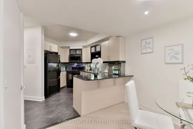 Additional image 10 of 350 Wellington St Unit M02