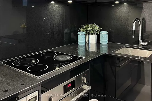 Additional image 6 of 125 Peter St Unit 1401