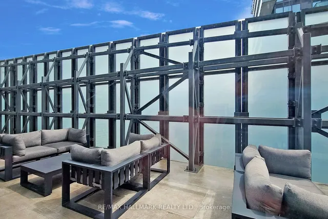 Additional image 38 of 65 St Mary St Unit 3607