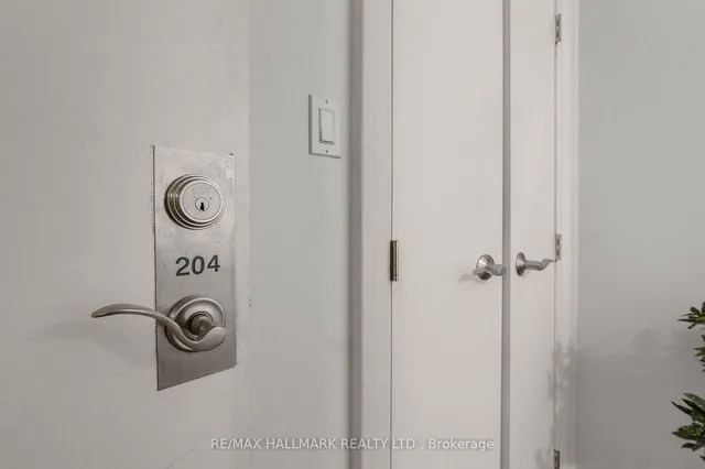 Additional image 25 of 2151 Danforth Ave