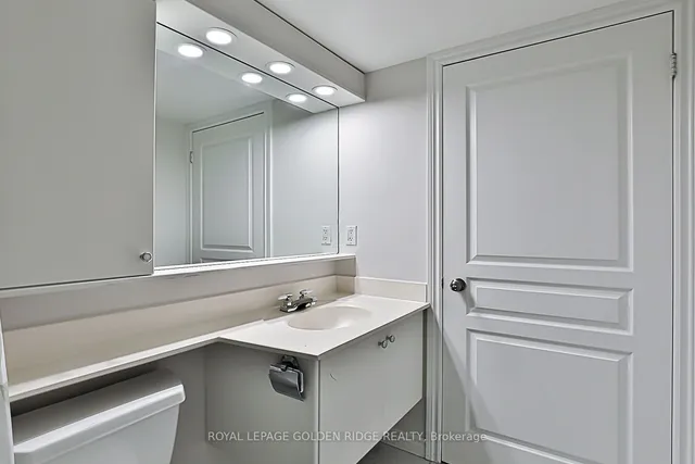 Additional image 17 of 801 Bay St Unit 1103