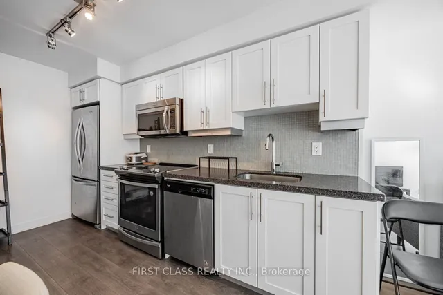 Additional image 24 of 525 Adelaide St Unit 1022