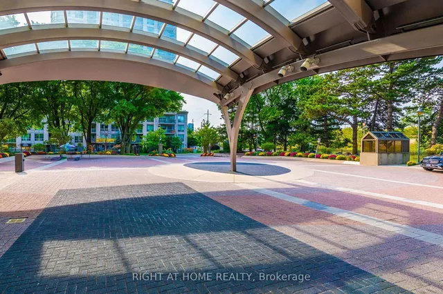 Additional image 2 of 2045 Lake Shore Blvd Unit 2507