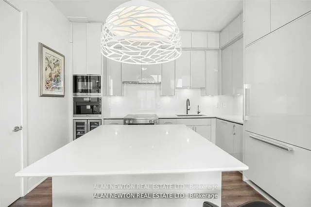 Additional image 9 of 1486 Bathurst St Unit Ph02