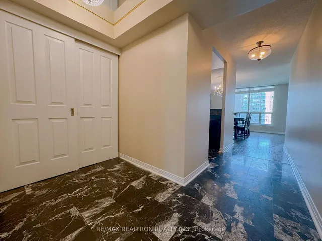 Additional image 8 of 942 Yonge St Unit 909