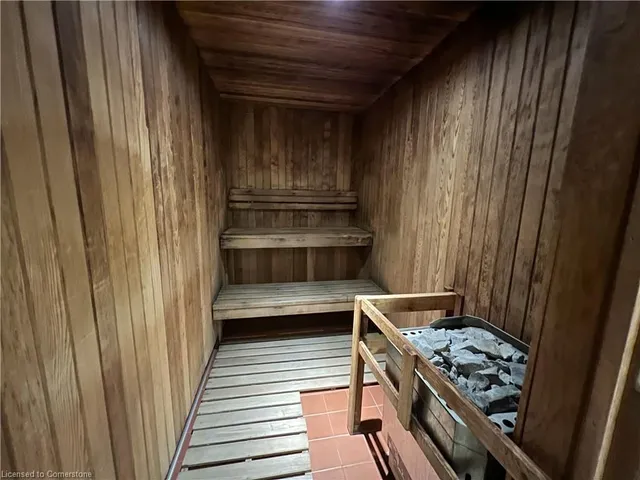 Additional image 25 of 25 Capreol Crt Unit 2903