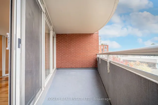 Additional image 29 of 550 Queens Quay Unit 318