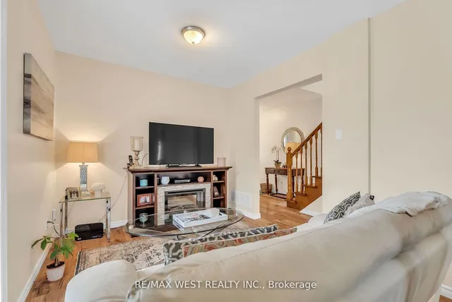 Additional image 36 of 103 Bernice Cres