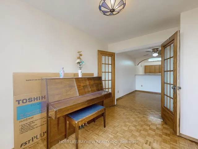 Additional image 27 of 714 The West Mall Unit 1411