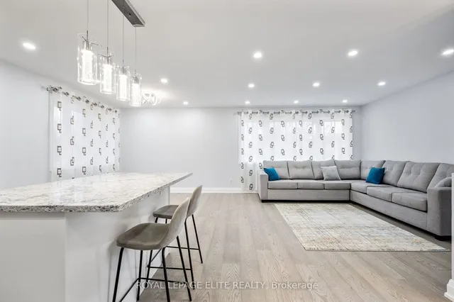 Additional image 14 of 6 LACHINE Crt