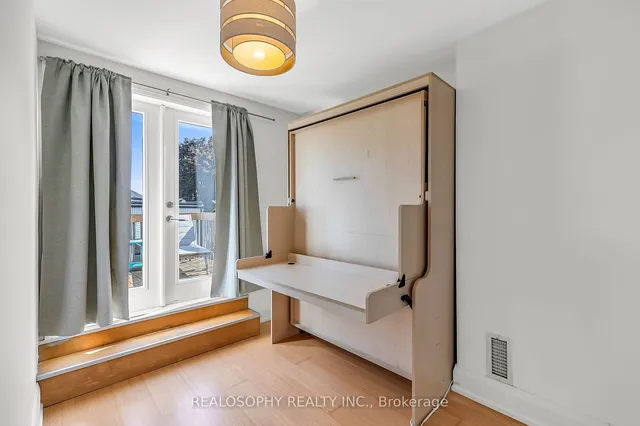 Additional image 12 of 27 Chisholm Ave