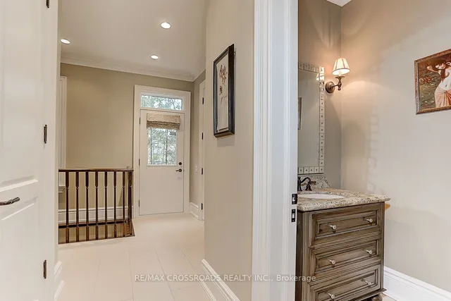 Additional image 19 of 2 Sorrel Crt