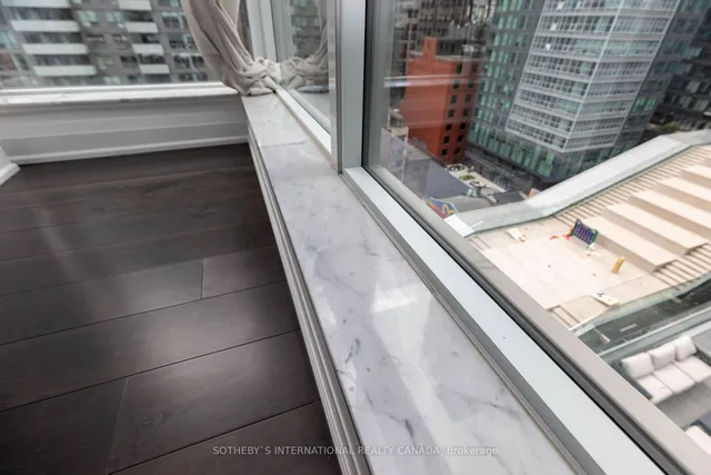 Additional image 20 of 80 John St Unit 1303