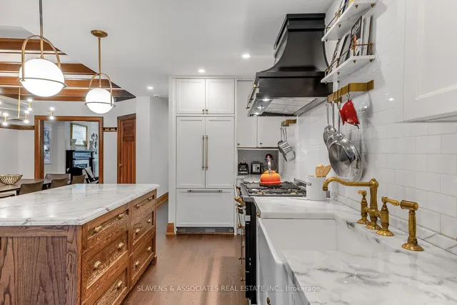 Additional image 20 of 48 Austin Terr