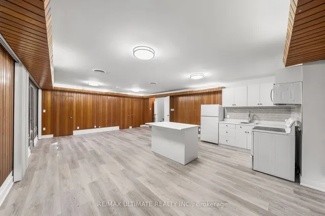 Additional image 18 of 21 Christine Cres