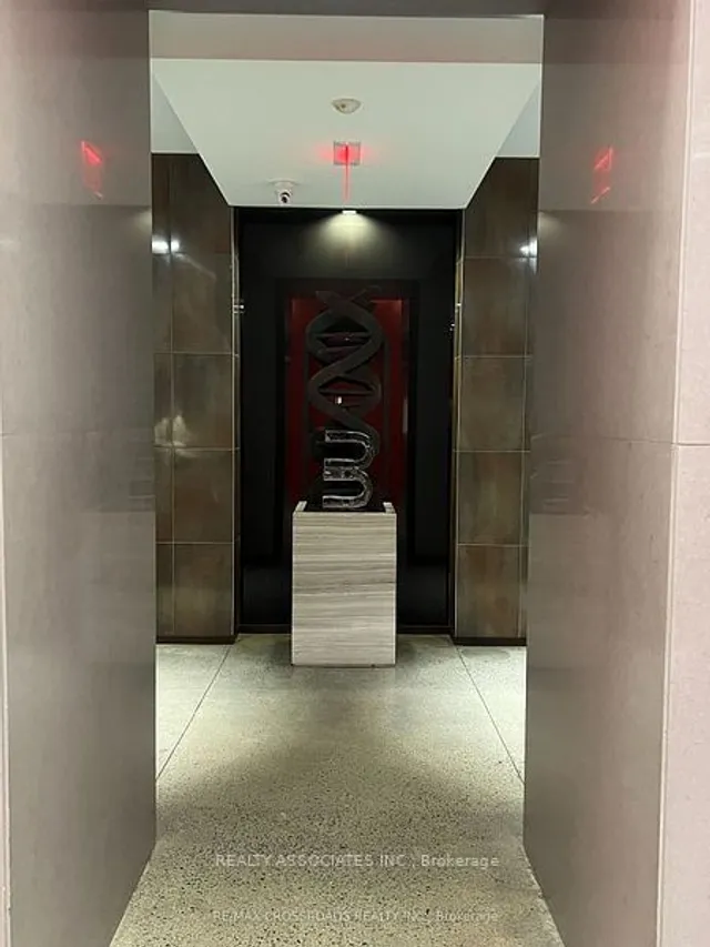 Additional image 14 of 1030 King St Unit 466