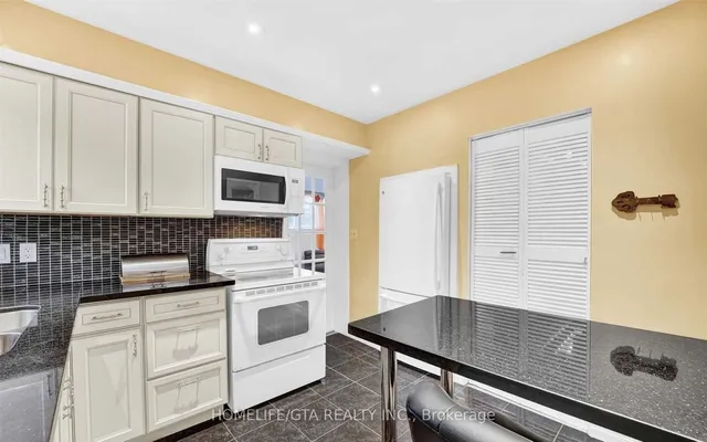 Additional image 7 of 60 Samba Dr