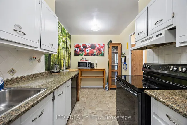 Additional image 18 of 260 Seneca Hill Dr Unit 1203