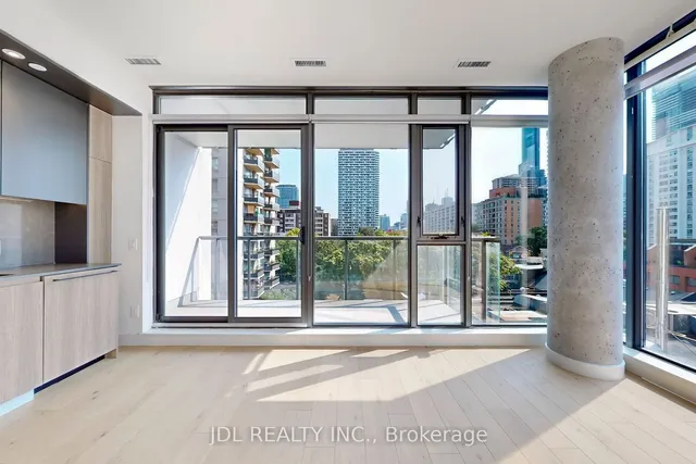 Additional image 3 of 81 Wellesley St Unit 403