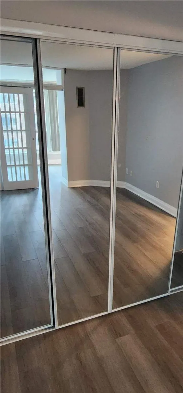 Additional image 7 of 942 Yonge St Unit 703