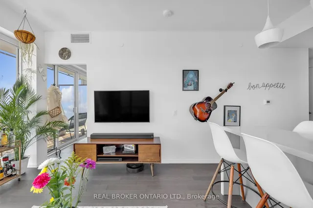 Additional image 6 of 5 Soudan Ave Unit 2004