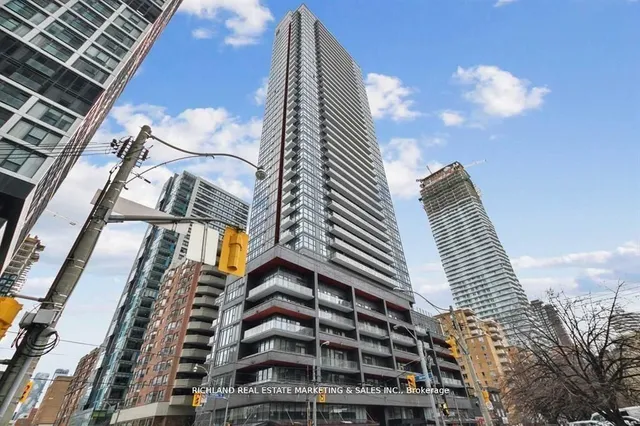 159 Dundas St Unit 3204