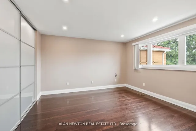 Additional image 15 of 31 Carnival Crt