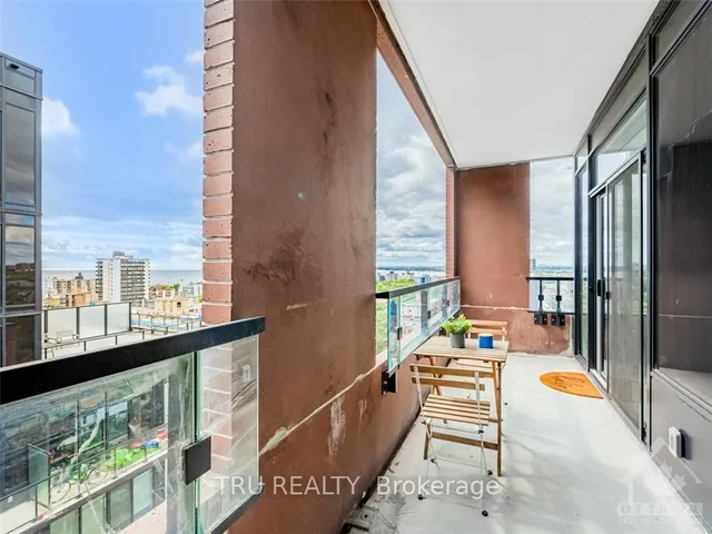 Additional image 26 of 270 DUFFERIN St Unit LPH12