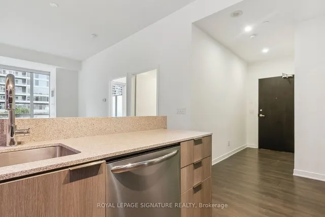 Additional image 8 of 170 Sumach St Unit 401