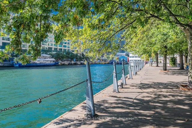 Additional image 33 of 99 Harbour Sq Unit 1008