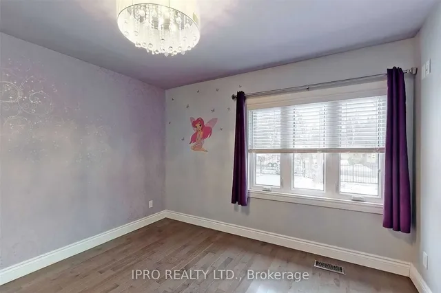 Additional image 26 of 86 Deep Dene Dr