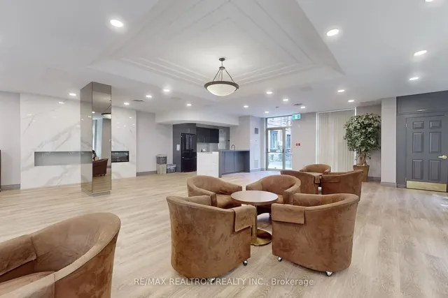 Additional image 3 of 95 Prince Arthur Ave Unit 311