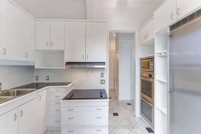 Additional image 12 of 914 Yonge St Unit 1108/09