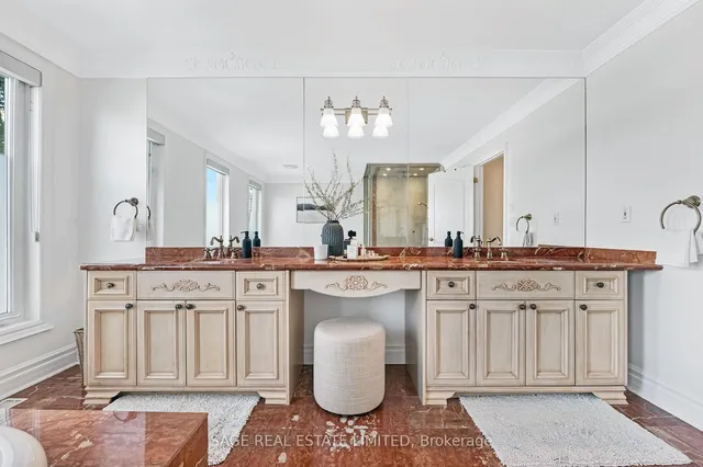 Additional image 25 of 35 Thelma Ave