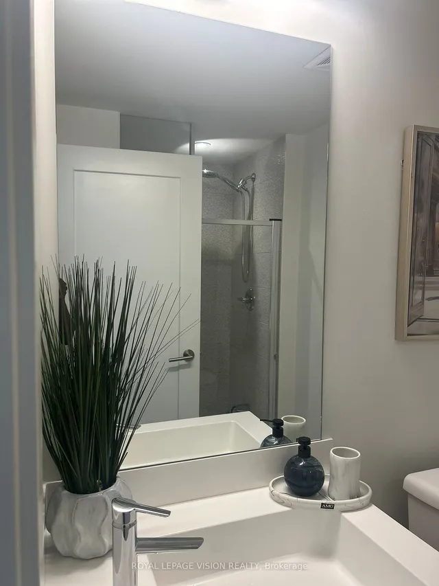 Additional image 9 of 10 York St Unit 2401