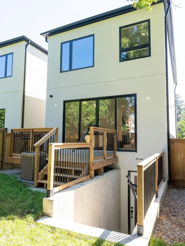 Additional image 33 of 92 Johnston Ave