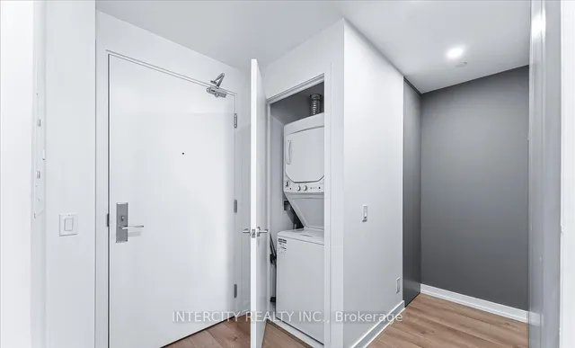 Additional image 11 of 33 Helendale Ave Unit 2407