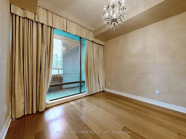 Additional image 16 of 18 Yorkville Ave Unit 2504