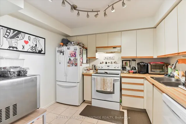 Additional image 16 of 3845 Lake Shore Blvd Unit 310