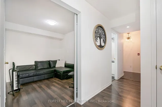 Additional image 4 of 141 Isaac Devins Blvd Unit 6