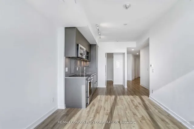 Additional image 7 of 135 East Liberty St Unit 1402