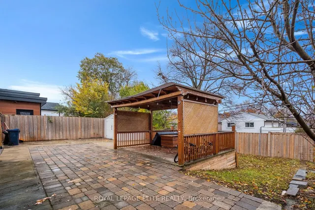 Additional image 40 of 6 LACHINE Crt