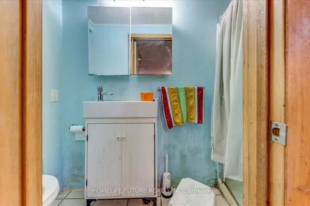 Additional image 24 of 8 Bonacres Ave