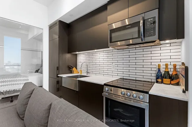 Additional image 9 of 270 Dufferin St Unit 919